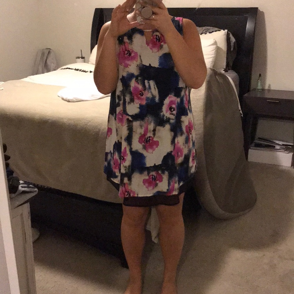 ASTR Dress - Picture 4 of 4